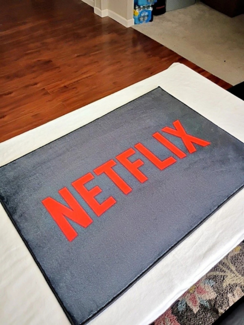 Netflix Logo Door Mat in Black & Red